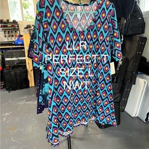 LuLaRoe Perfect T - Vibrant Geometric Short Sleeve Top